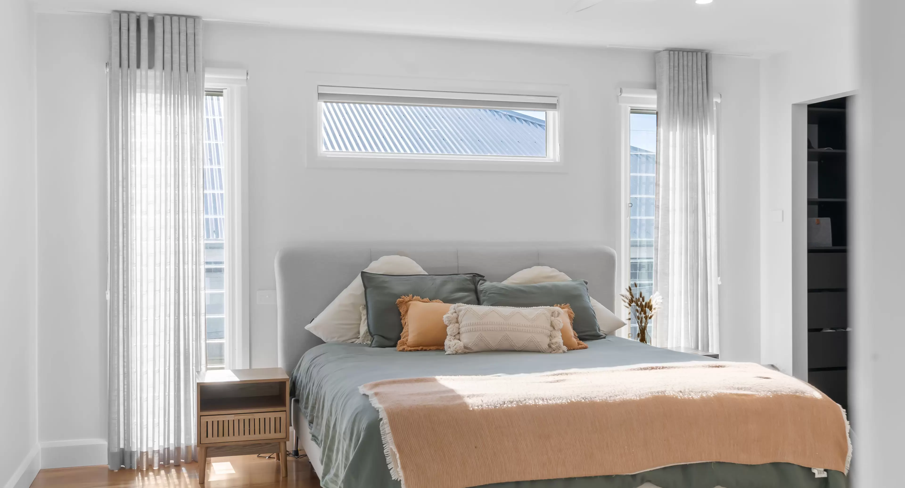 Master Bedroom with a highlight window